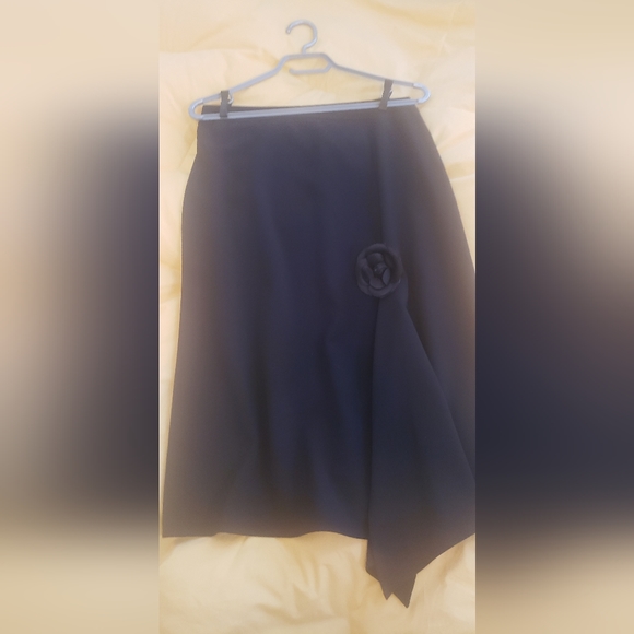 Skirt - Picture 3 of 7